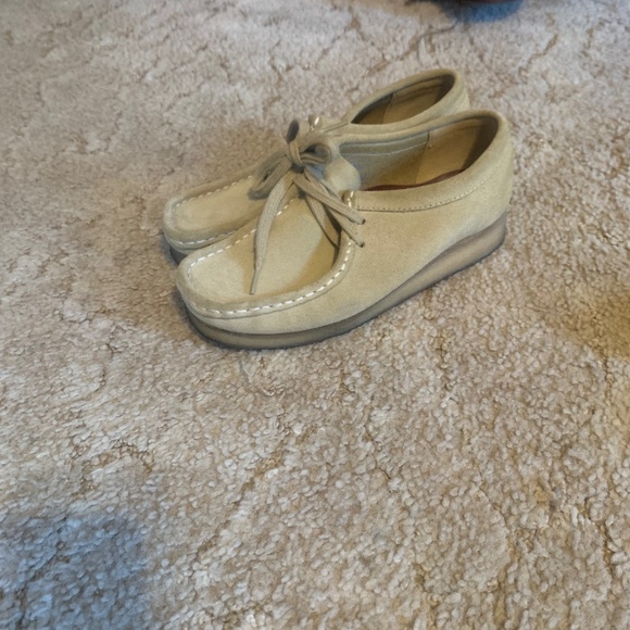 Clark's Shoes - Clarks wallabees